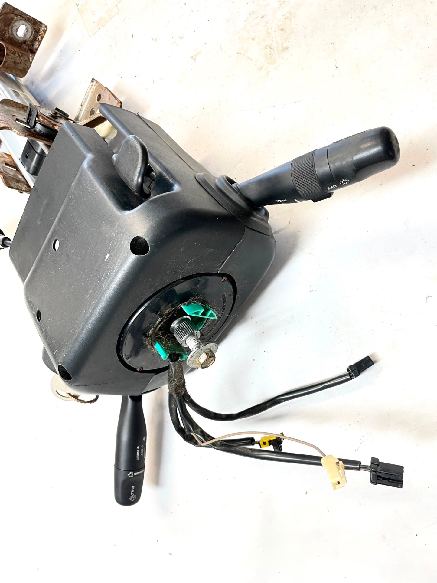 01-06 Jeep TJ Tilt Steering Column AutomaticTransmission Wrangler w/ cable