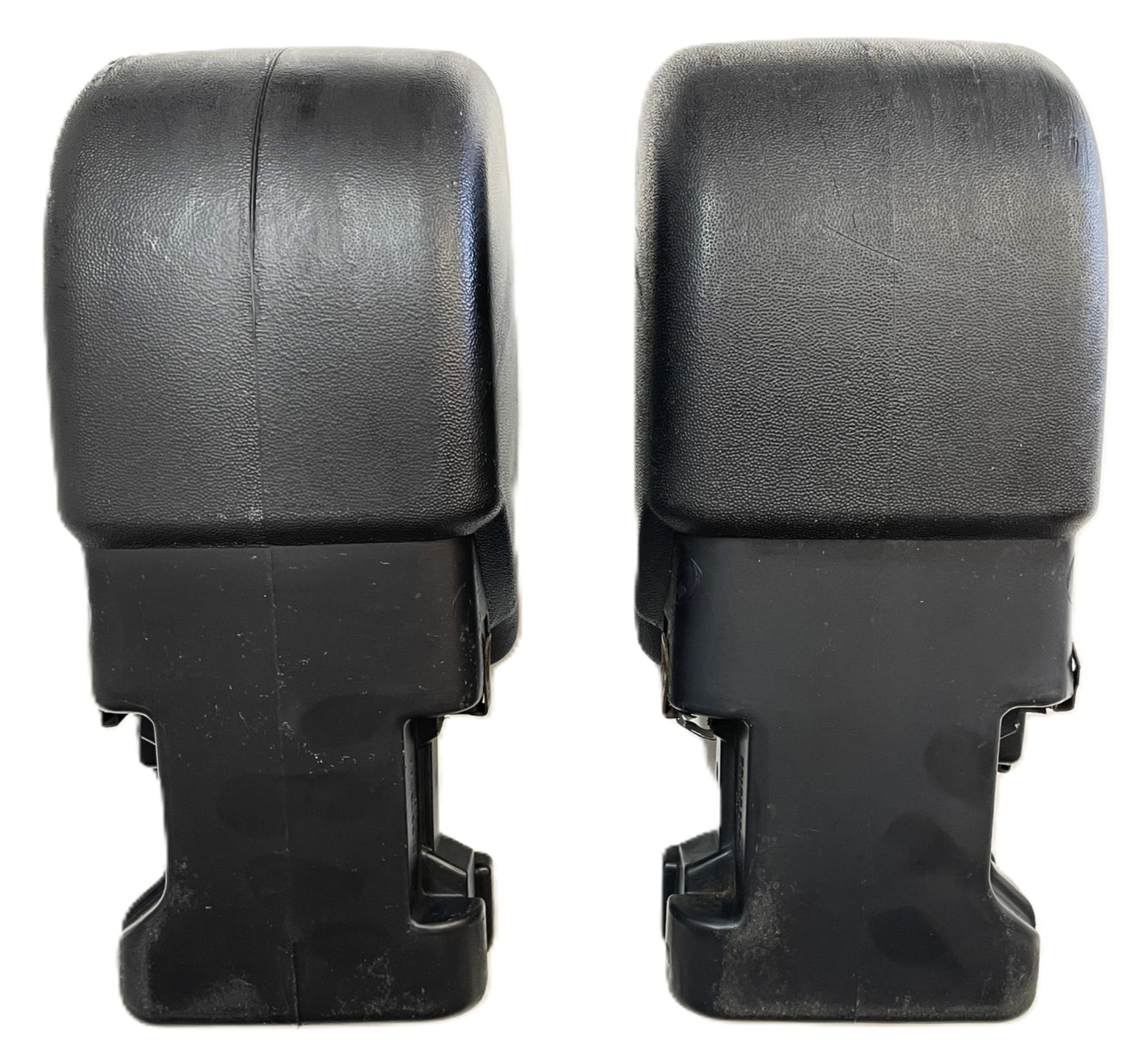 Jeep TJ front bumper end caps fits 97-06 TJ LJ 55155756AA 55155757AA plastic cap