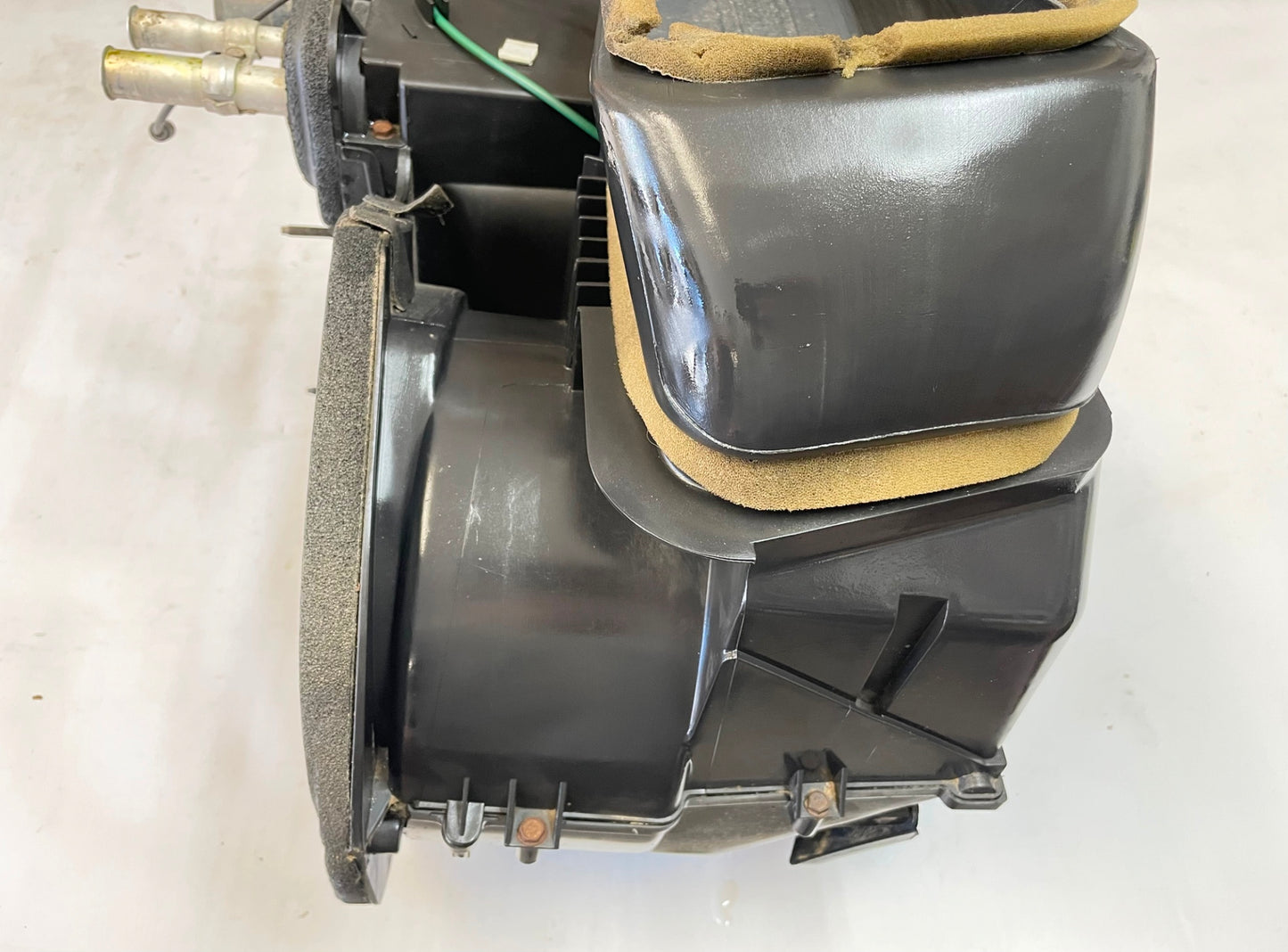 Jeep TJ Wrangler heater box 03-06 RIGHT HAND DRIVE no blower motor
