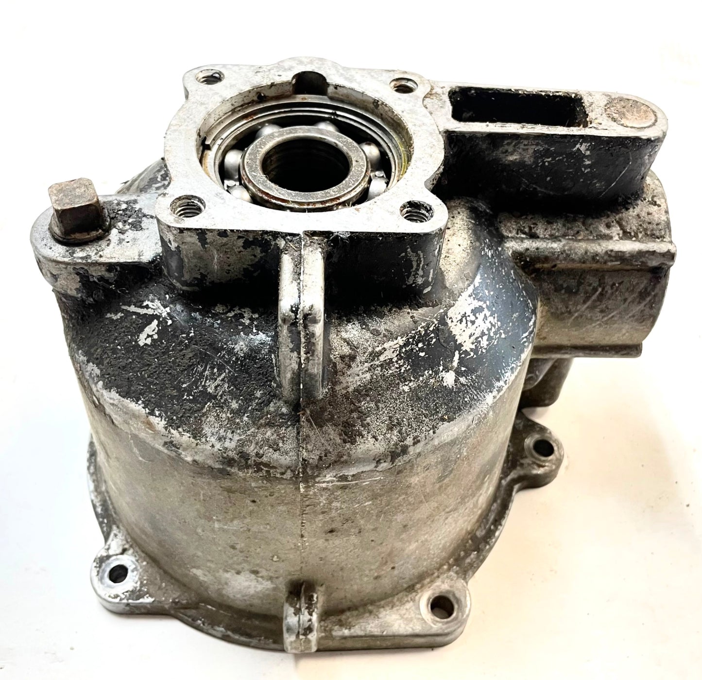 Jeep Quadratrac transfer case low range CASE only BW 1339 1305 reduction unit !