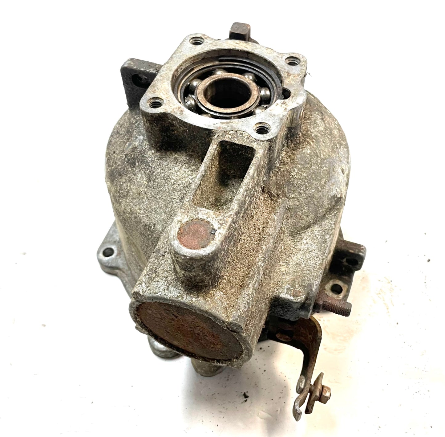 Jeep Quadratrac transfer case low range CASE only BW 1339 1305 reduction unit