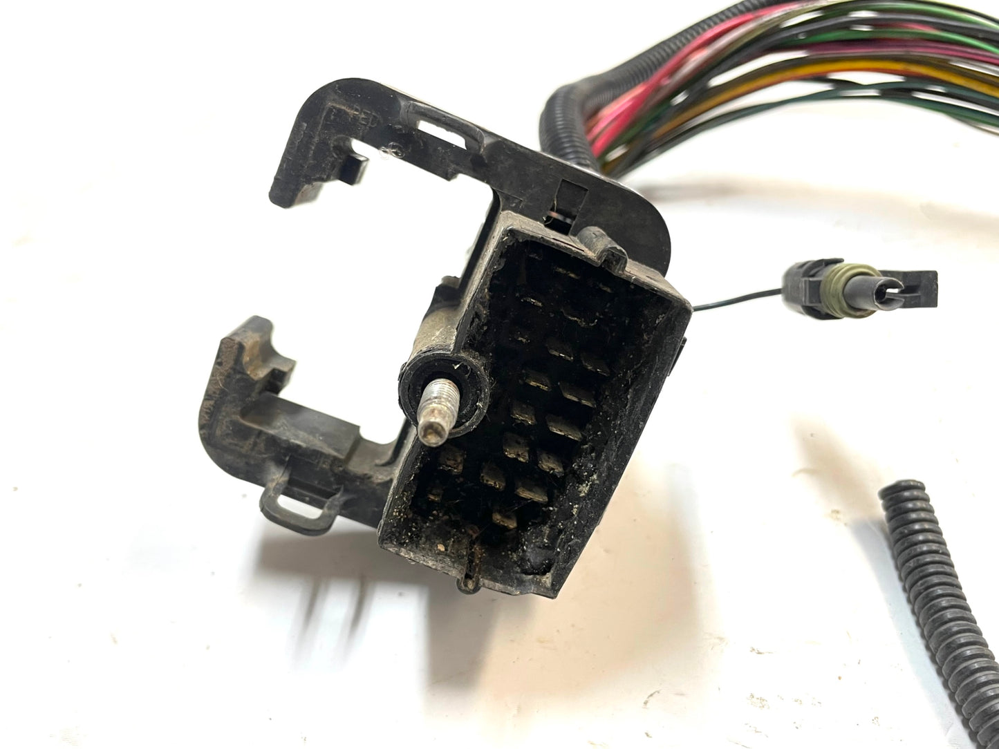 Jeep YJ Wrangler Engine Wiring Harness Firewall Plug  FREE SHIPPING