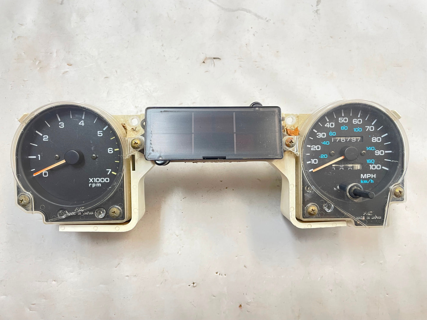 Jeep YJ Wrangler gauge cluster speedometer tachometer 176,797 gauges fits 92-95