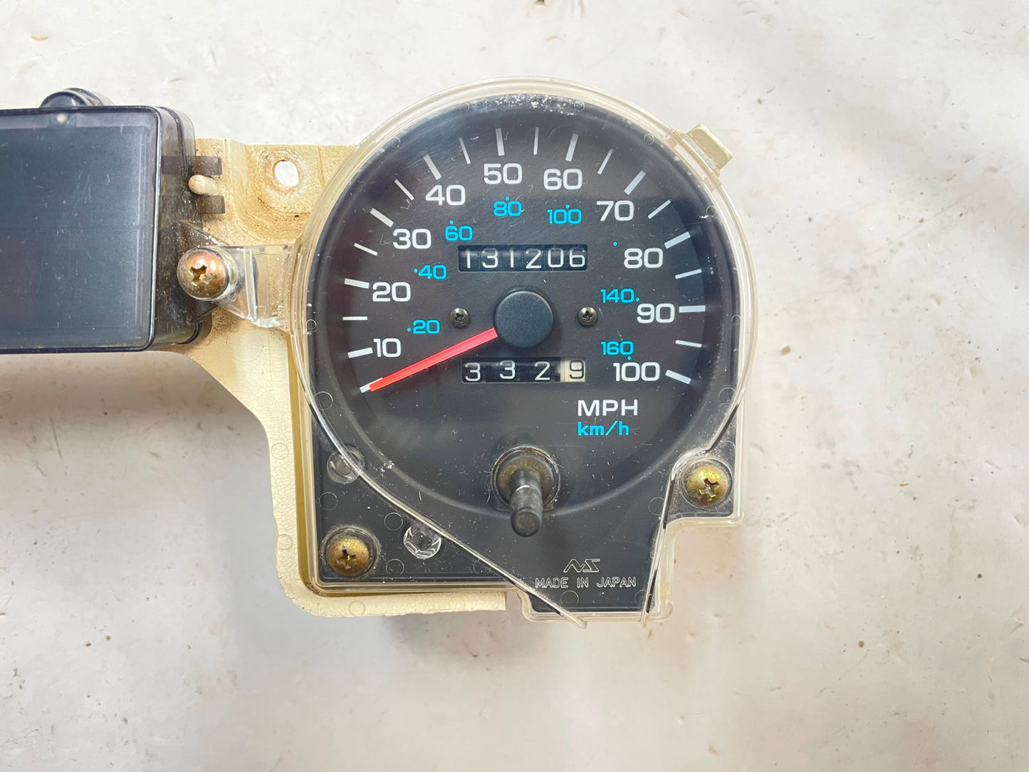 Jeep YJ Wrangler gauge cluster speedometer tachometer 131,206 gauges fits 92-95