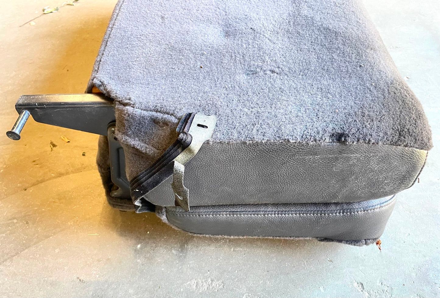 Jeep TJ Wrangler back Seat with brackets Dark Grey factory folding rear