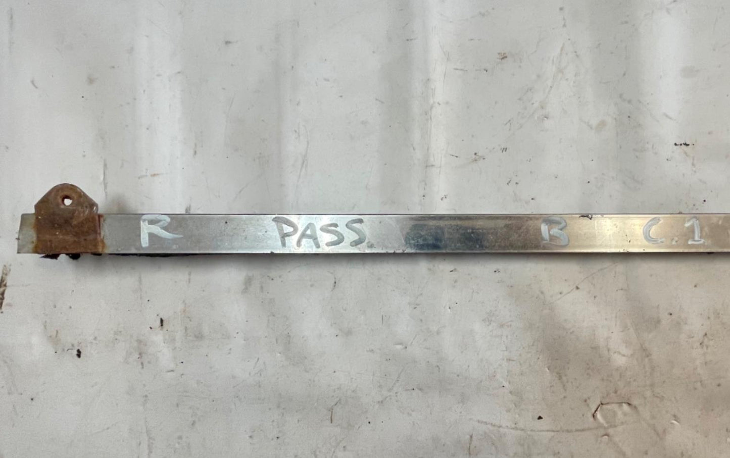 Divisor de canal de ventana de ventilación de puerta completa para Jeep CJ7, lado del pasajero derecho, cromado