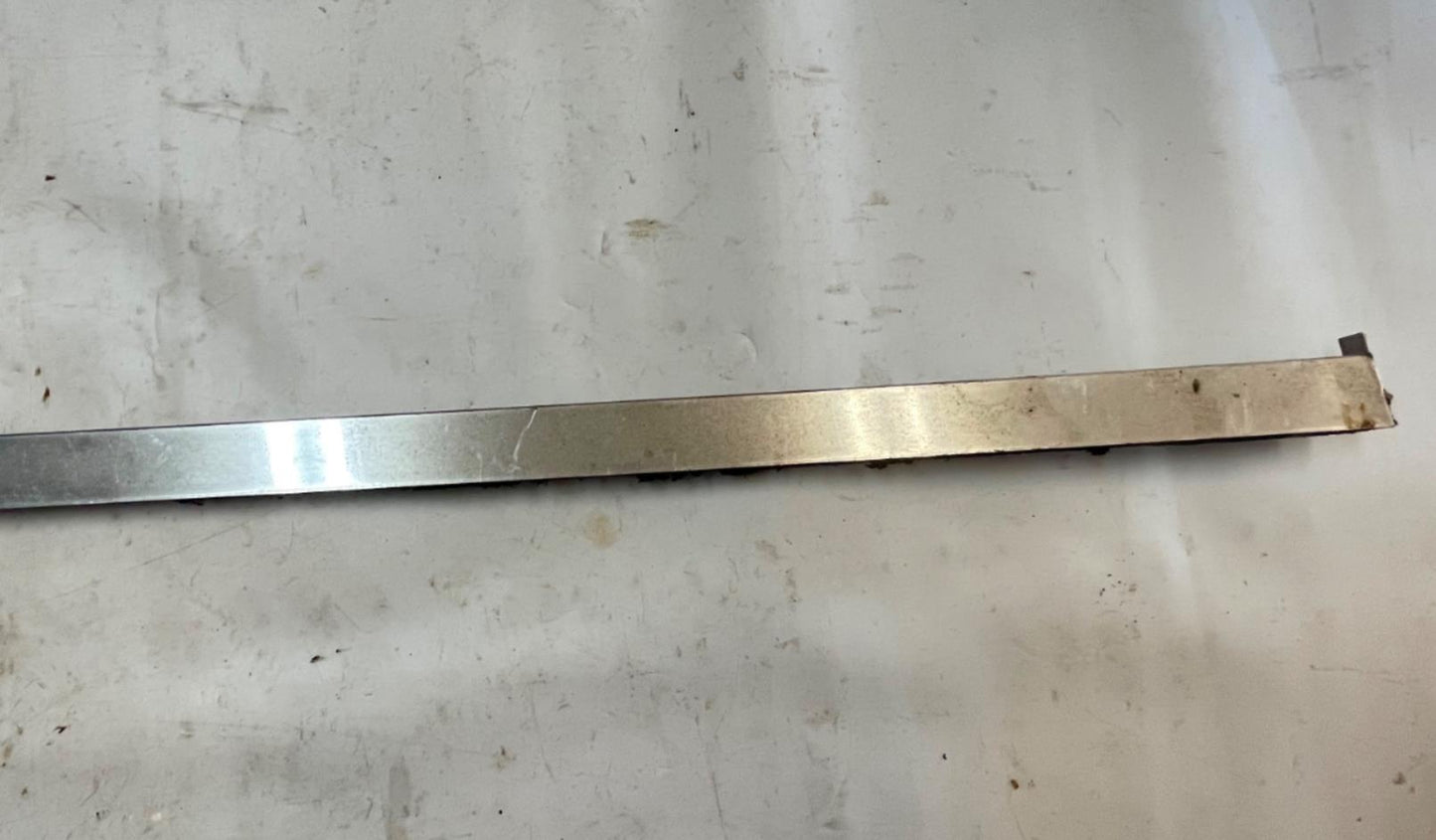 Divisor de canal de ventana de ventilación de puerta completa para Jeep CJ7, lado del pasajero derecho, cromado