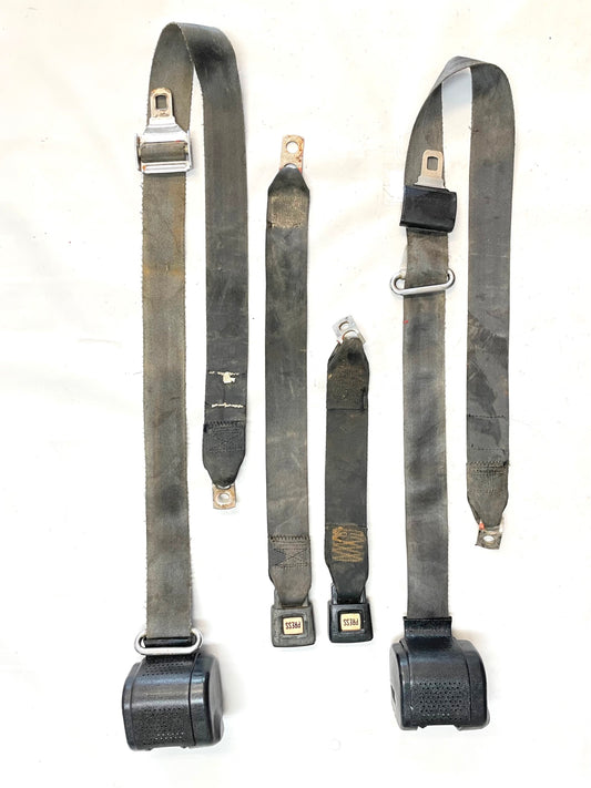 Jeep CJ7 CJ8 front seat belts READ AD working but not nice!