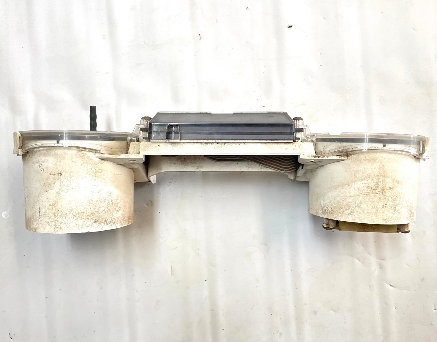 Jeep YJ Wrangler gauge cluster speedometer tachometer 135,783 gauges 92 93 94 95