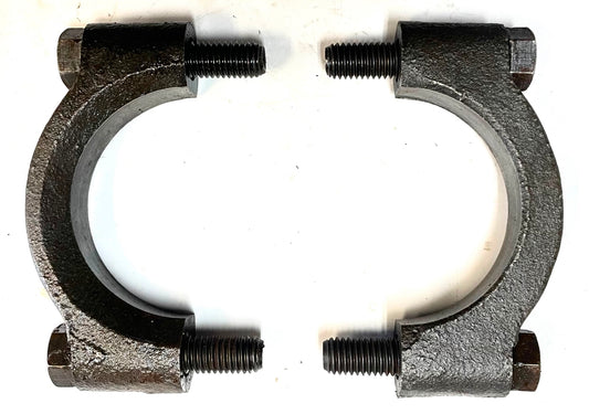 AMC 20 differential carrier bearing caps with bolts Jeep rear axle gears