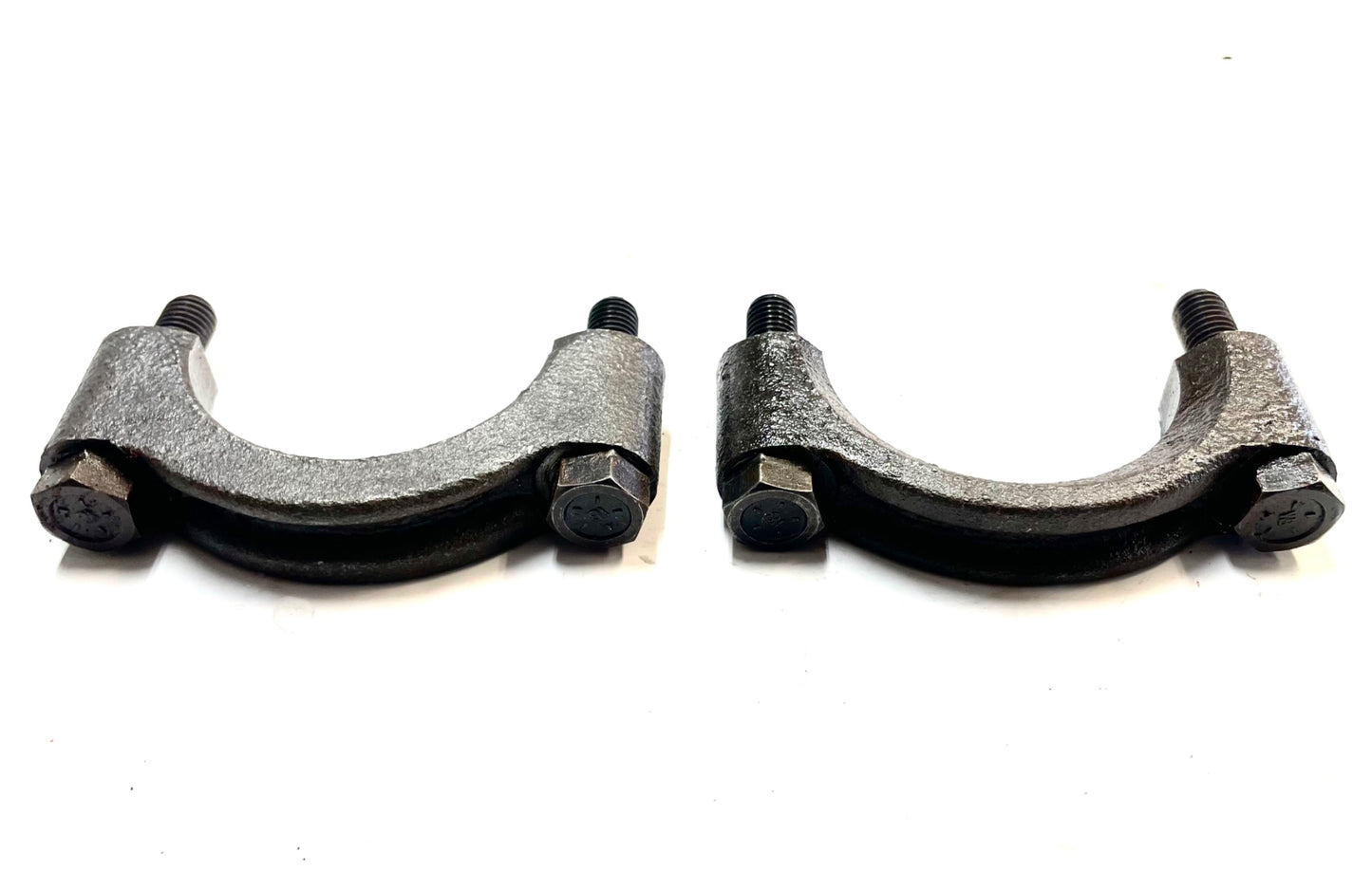 AMC 20 differential carrier bearing caps with bolts Jeep rear axle gears