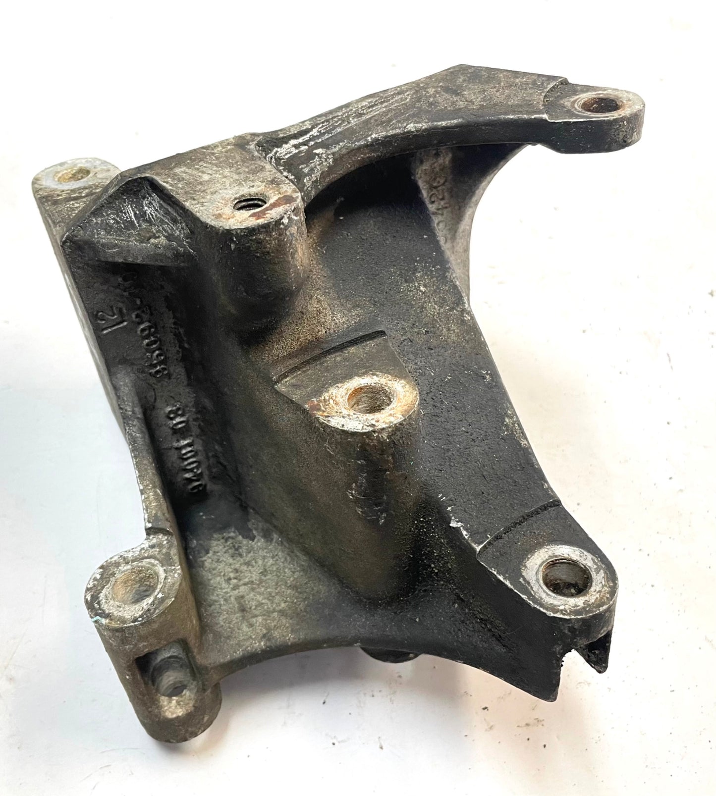 Jeep Grand Wagoneer V8 Sanden AC compressor bracket air 8953005420