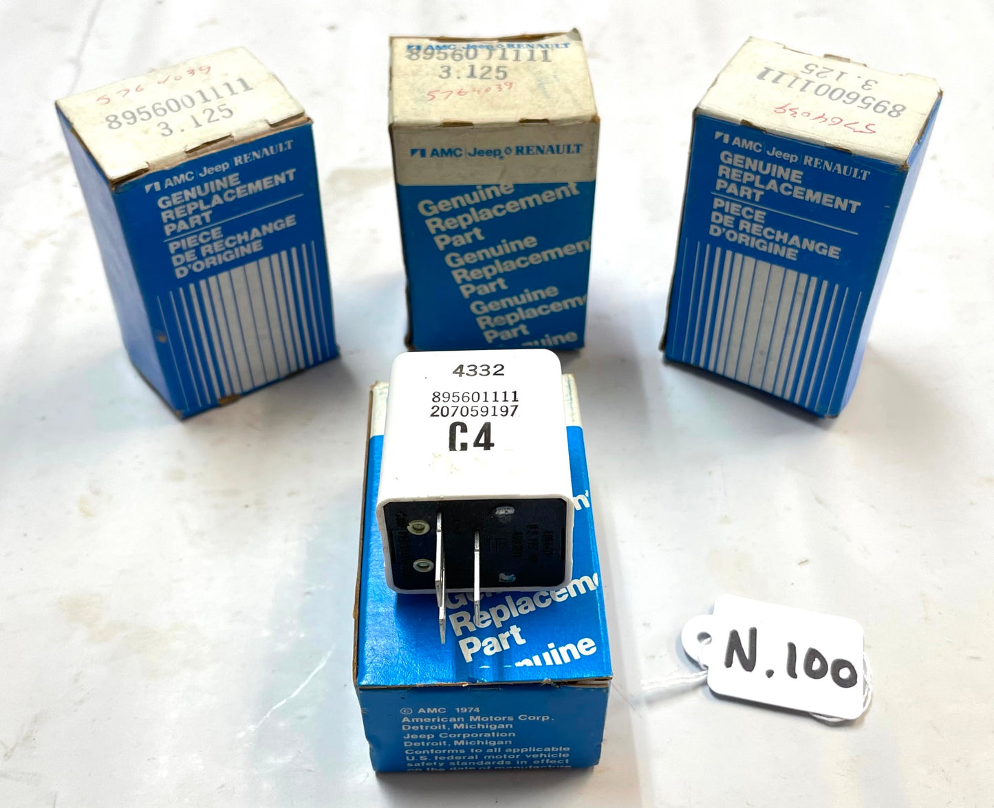 AMC JEEP NOS Horn Relay 895601111 J10 J20 New Old Stock C4