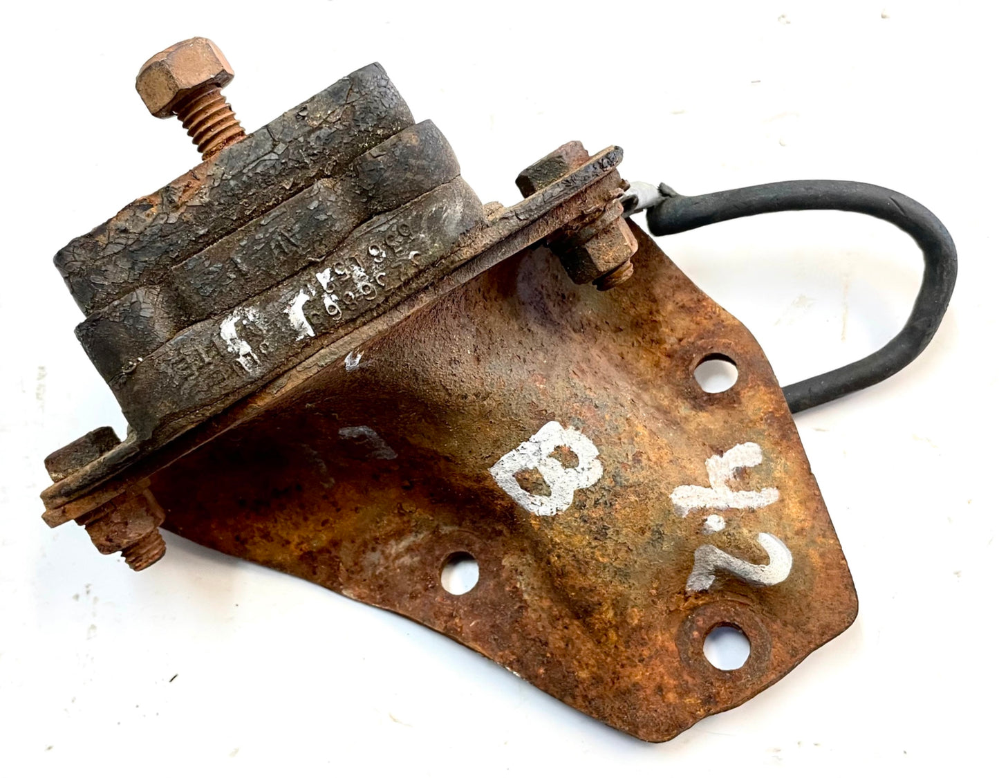 Jeep CJ 6 cylinder driver motor mount 4.2 258 232ci CJ5 CJ7 CJ8 AMC engine side